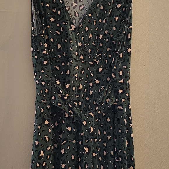 Torrid (Size 1) Leopard Print Green and Pink High Low Dress - Picture 5 of 6